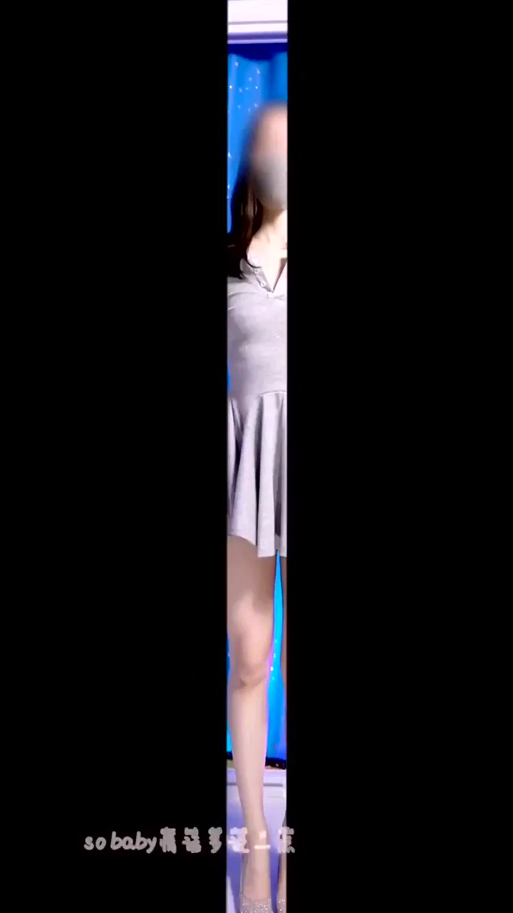 接下来有请小咚表演🧚🏻‍♀️ 灯光音响舞台鲜花摄像和托儿们准备好了嘛🎇🎇🎇 https://t.co/A0RovoU93T