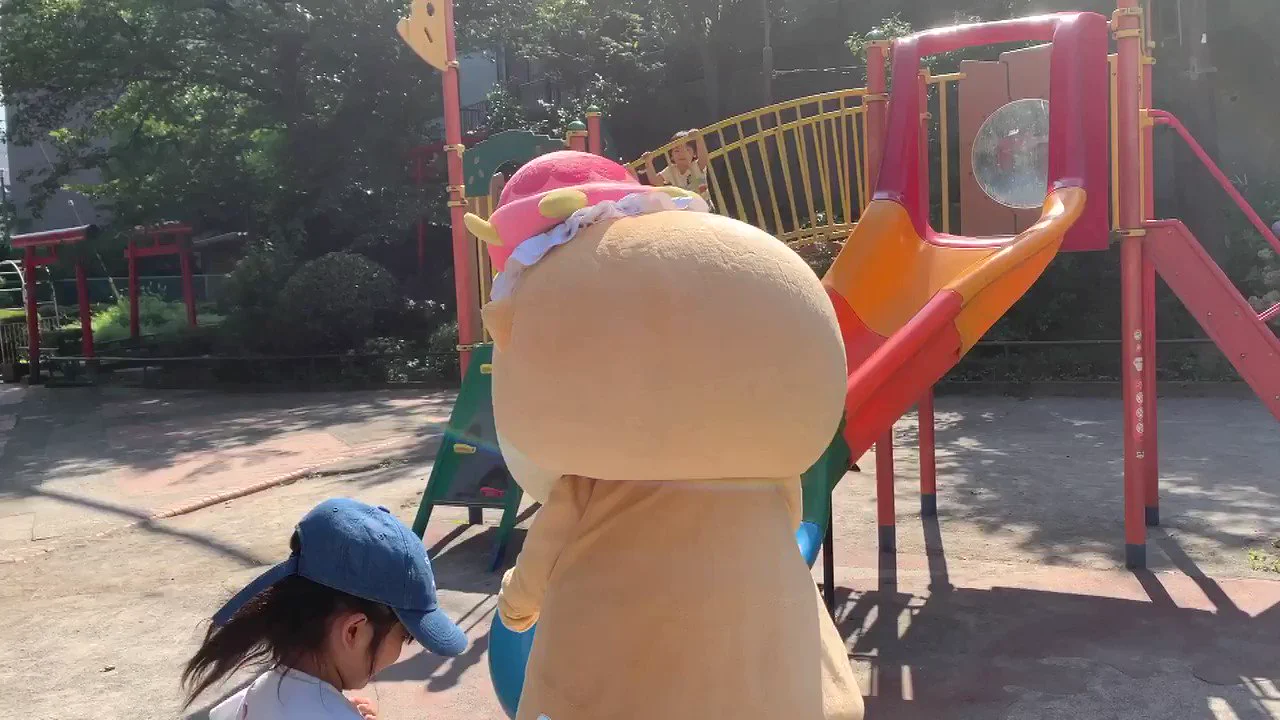I'm happy playing in the park everyday with human children https://t.co/U6gfbZRSBe