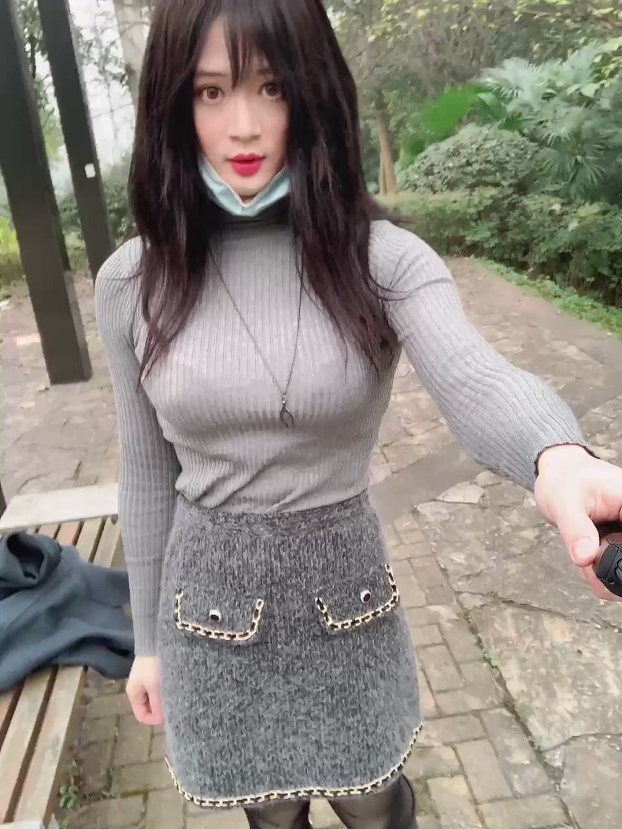 大冬天的在外面冻得鼻涕都流出来了… https://t.co/KtvO5tjJGQ