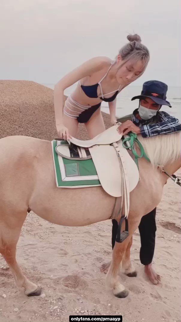 ride with me? 😆😆 https://t.co/lQO7ZXMIIo