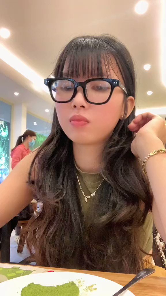 吃胖了，有小肚子了哈哈😦#反差婊 #骚货 #母狗 #露出 https://t.co/4lgyNIRUWo