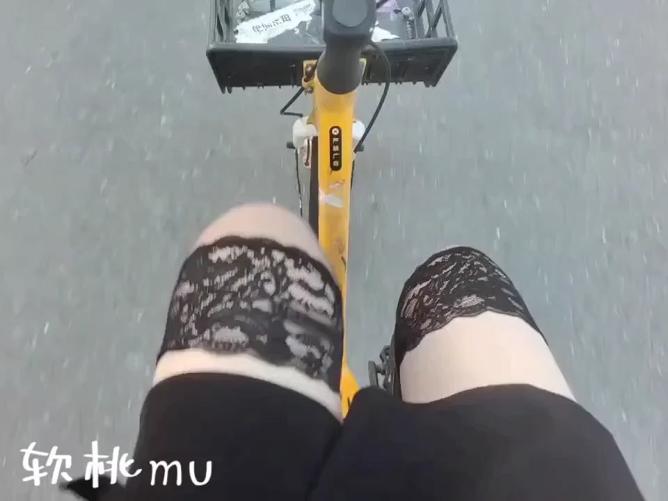 本月还有3推的抽奖没有发，但是上一条抽奖的东西因为堆单，还没有发货。。。。我可以先抽奖后发吗(ᇂ_ᇂ|||) https://t.co/pRnVZZeKyc