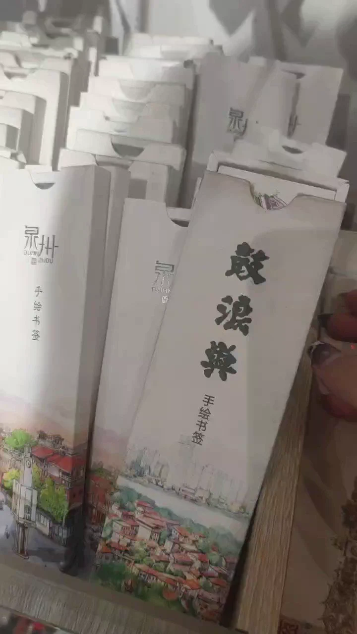 泉州的文创店里一大堆厦门文创，哽咽 https://t.co/y6x29IJayd
