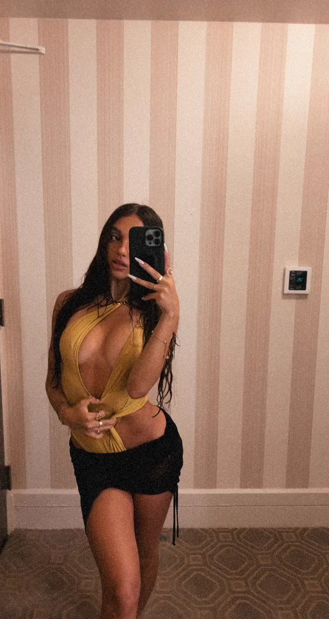 have a good day bbys &lt;33 https://t.co/SXbn2aNSXn