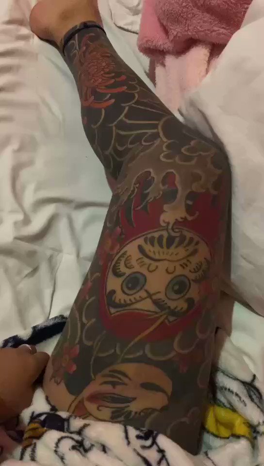 凌晨看记录看的控制不住了，小额被精神亲妈榨最后一共吐了500,晚上来发聊天记录。和其他视频和照片。

#精神小妹 #早泄 #atm奴 #女性崇拜 #无脑上供 #自毁 #绿帽 #脚奴 #足控 #素人开发 #冤种 #贱狗 #辱骂 #盯射 #脚奴 #舔狗 #反差 #榨精 #洗脑 #奴下奴 #白给 #傻逼 https://t.co/DPaiJ1qFed