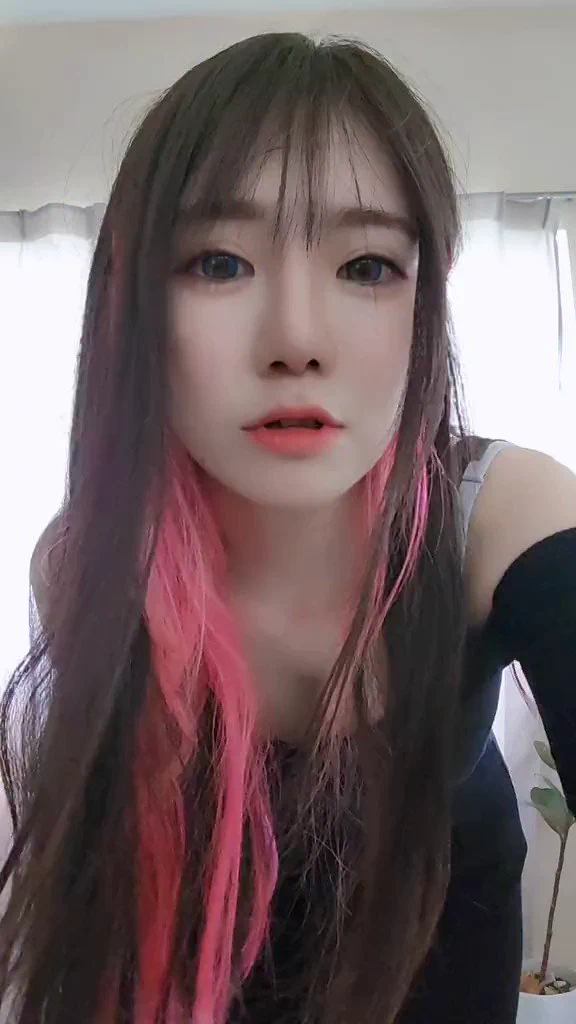 Any Countdown Plans? clubbing ? partying? 👀Fun Fact I Dont Drink Or Ever Been To The Club Yet 👀 Me? Am A Good Girl (ˊ˘ˋ*)♡ Working During Countdown. https://t.co/gfmkg1Teu5
