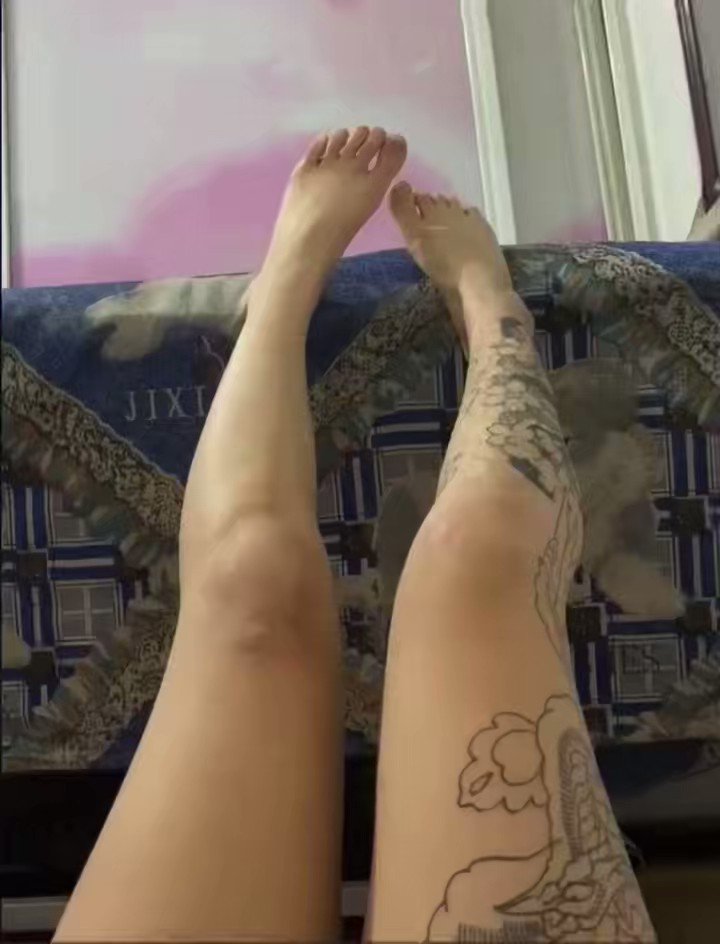 另一个人投稿的自己现在在贡的精神亲妈。

#精神小妹 #早泄 #atm奴 #女性崇拜 #无脑上供 #自毁 #绿帽 #脚奴 #足控 #素人开发 #冤种 #贱狗 #辱骂 #盯射 #脚奴 #舔狗 #反差 #榨精 #洗脑 #奴下奴 #傻逼 https://t.co/LQYoSmDUkM