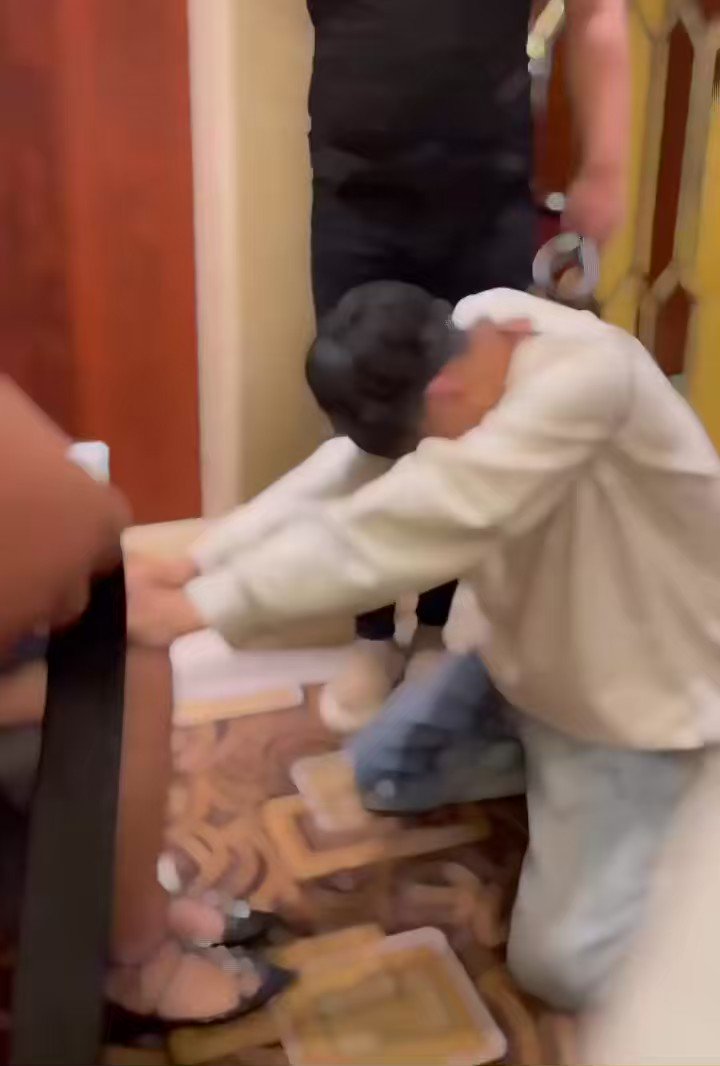 高贵精神亲妈逼人当众下跪认妈。

#精神小妹 #早泄 #atm奴 #女性崇拜 #无脑上供 #自毁 #绿帽 #脚奴 #足控 #素人开发 #原味 #冤种 #贱狗 #辱骂 #盯射 #脚奴 #舔狗 #反差 #榨精 #洗脑 #奴下奴 #白给 #太妹 https://t.co/wDn32nHa2V