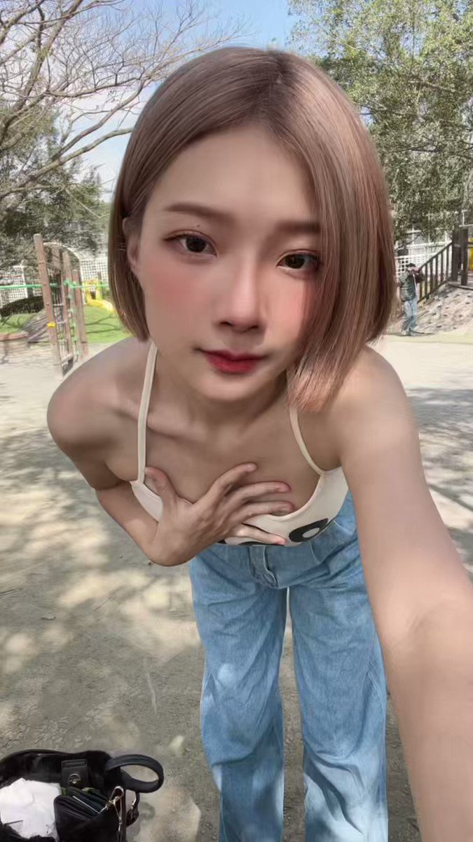 99.9%沒人在乎小禎阿姨跳什麼東西(·•᷄ࡇ•᷅ ） https://t.co/pKsCppaIWf