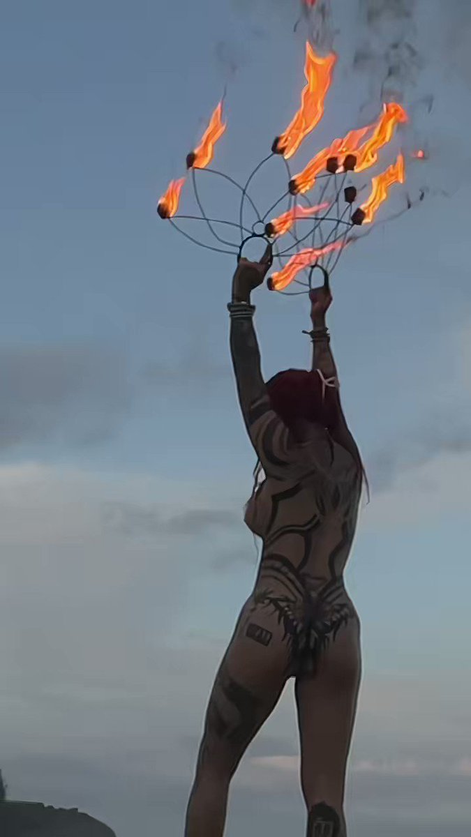 靠着海玩火更不安全 https://t.co/pHpiYiO892