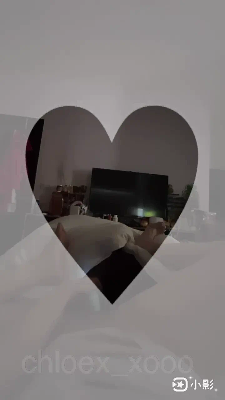 曾經有一陣子要常回診婦科在去之前不知道為什麼都會很想自慰玩到陰蒂高潮結束後陰蒂周圍還會有微微顫抖的感覺然後就去找醫生了在內診的時候又好怕醫生會不會問我陰部怎麼紅紅的或是其實醫生看得出來我剛剛有自己摸摸🫣可惡講一講我等等又想去看一下醫生幹病人的片了 最愛中午摸摸了🥺 https://t.co/G63L7o8ess