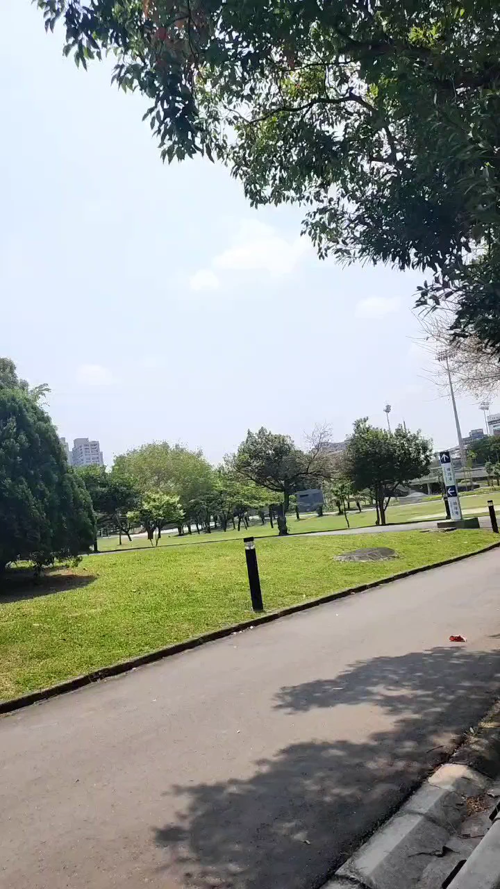 天氣真好!熱死了 https://t.co/0hyYBNLK9a