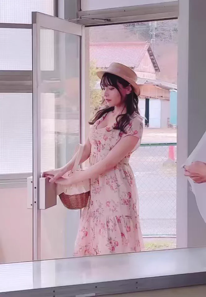 普段あまり着ない感じのお洋服で新鮮でした¨̮⃝ https://t.co/KNghE9wdHx