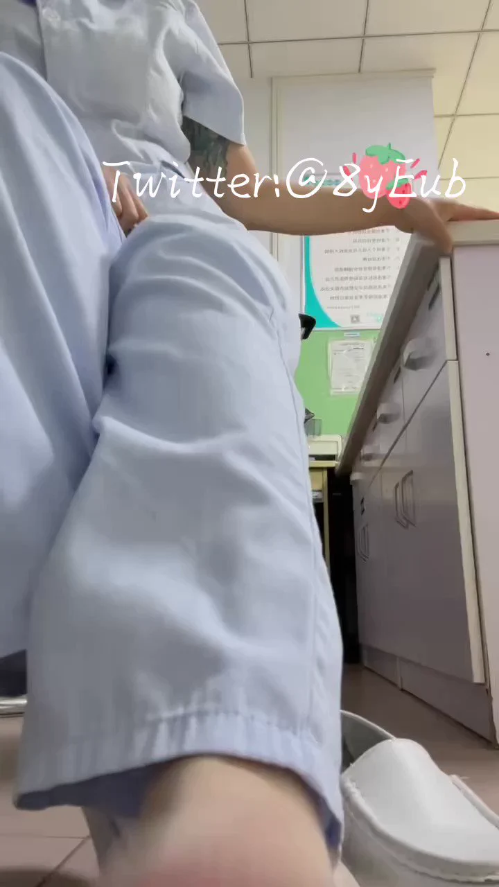 听说你们想看护士服被羞辱的视频？完整版电报更新🤩 https://t.co/NR61n6Vbe3