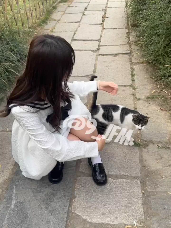 出门玩的日常碎片～商场激情sp（p1）很烦，到处都是猫叫但没一声是猫叫的（p2）我底盘好稳😋（p3）小猫陪我搞露出（p4） https://t.co/uYzVAcYLRk