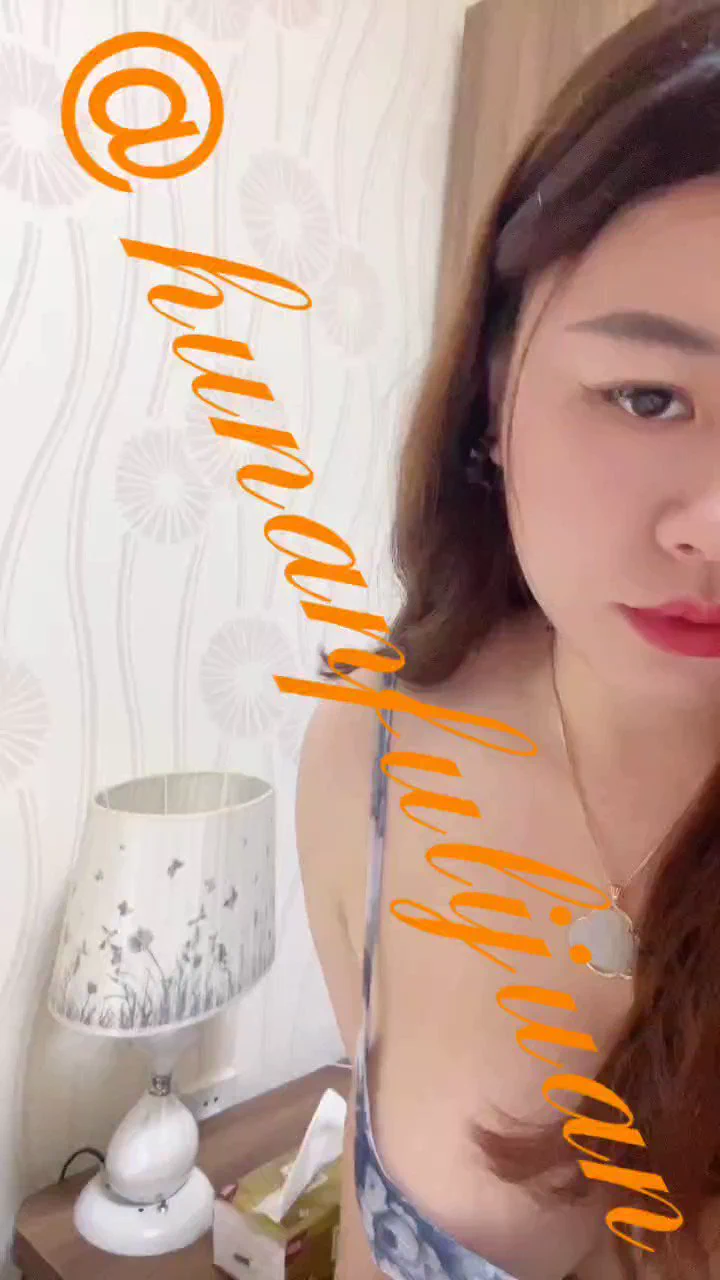 外面太热了 #付丽娟 #巨乳 #肥臀 https://t.co/weJDOGyzDU