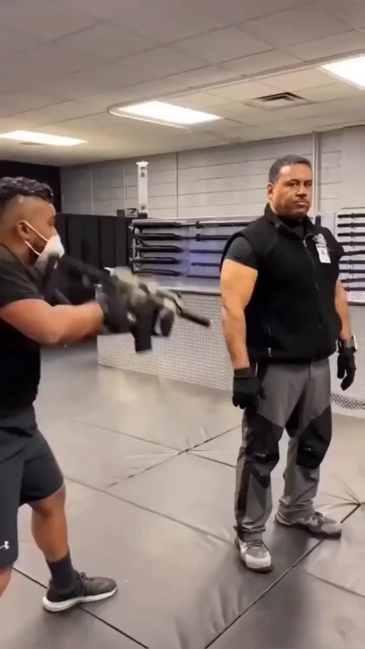 Social media self defense and real life! 🤣🤣 https://t.co/wrs6AZUAOi