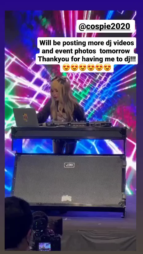 So much fun performing overseas 🖤 https://t.co/EkH7pDs0f6