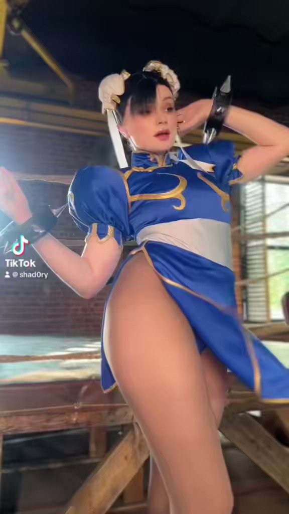 chun li cosplay 💫 https://t.co/A49H4UDaXA