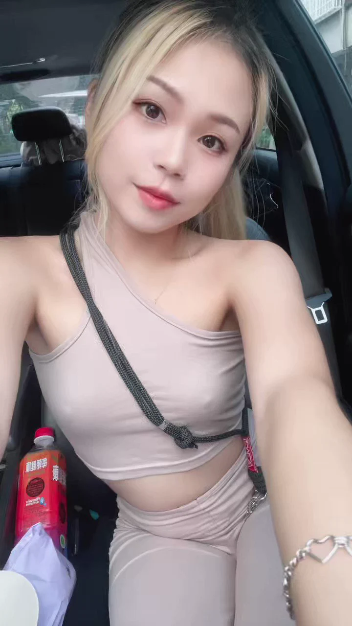 又是舒服的一天 舒服的出門想詢問推特大神 有賣車跟車貸專員可以幫小女子解決一下疑難雜症嗎🤣 https://t.co/EMLjepa3cs