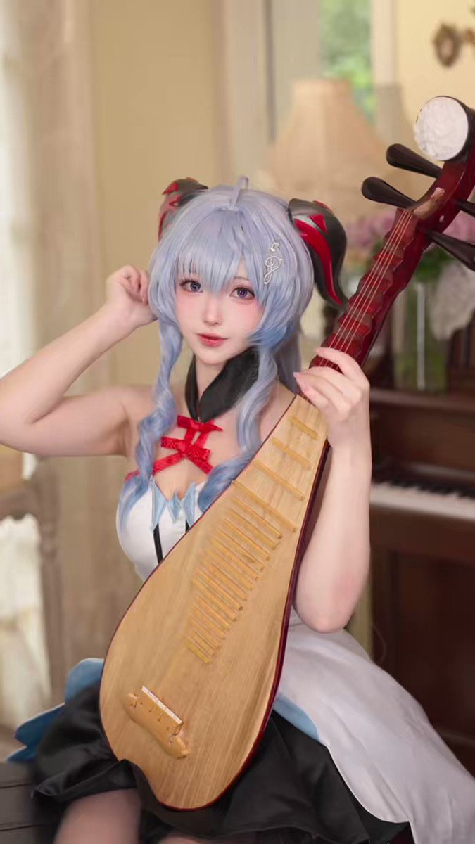 犹抱琵琶半遮面 https://t.co/3vK9oUiYaI