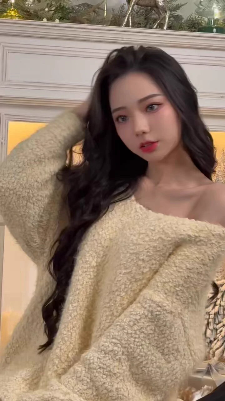 冷冷的天，暖暖的我💛這系列作品早都放到訂閱裡面嘍～🎀更多啾啾社群連結https://t.co/VcMjs2nUJV🎀加入啾啾賴社群https://t.co/qHde3goYpv🎀2023百大女郎投票票https://t.co/jXdBR7jc3k🎀訂閱專屬VIP相簿https://t.co/lBKfXGoQpt https://t.co/yRH1ikO875