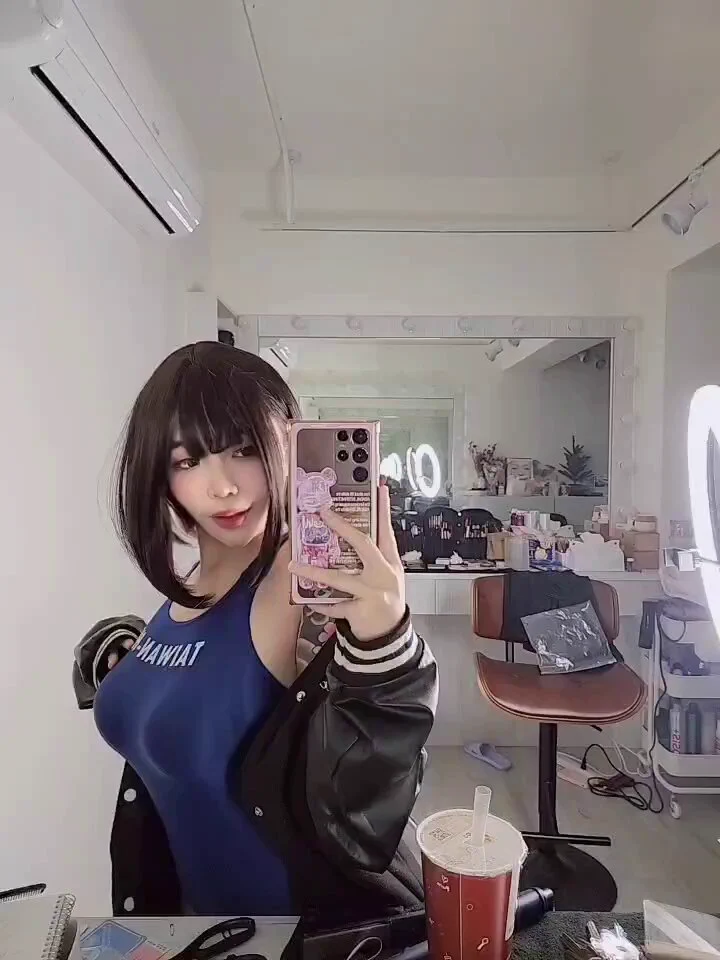 今天拍攝 🖤😉😉很快就有新的作品了喔 ～～～～Stay tune !!!! https://t.co/Cj589QBVuv
