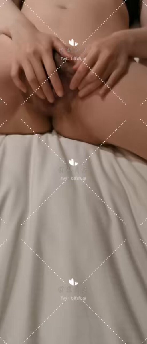 等得一个叫捉急啊，媳妇都火烧赤壁了，你还不来，外面下着雨，难不成你没带伞？唉呀妈呀，我自己来，亲力亲为让媳妇解渴一下吧。 https://t.co/IEdcZUceAo
