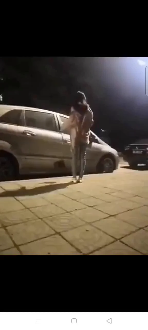绿奴送老婆给绿主！老婆上车前必须脱光光的，这是绿主给绿奴定的规矩！所以绿奴只能看着老婆脱光后上了绿主的车以后，绿奴在去把老婆的衣服收拾好后，自己带回家！等待绿主使用完老婆后，绿奴又带着衣服去接老婆！👠#绿王八 #羞辱 #老婆 #骚货 #绿帽 #绿奴 #淫妻 🔴 https://t.co/SmV8PlXWpm
