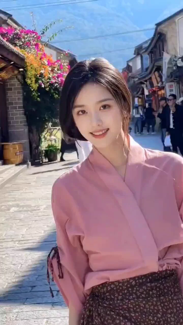 只愿君心似我心，定不负相思意。有没有初恋的感觉？#美女 https://t.co/4Hhl10FTOM