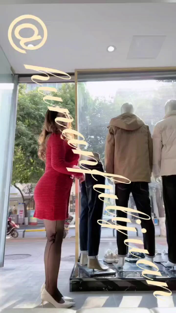 朋友们找我买衣服啊，再不找我买衣服，我就回家种田了 #付丽娟 #巨乳 #肥臀 https://t.co/G5KJy2GGsX