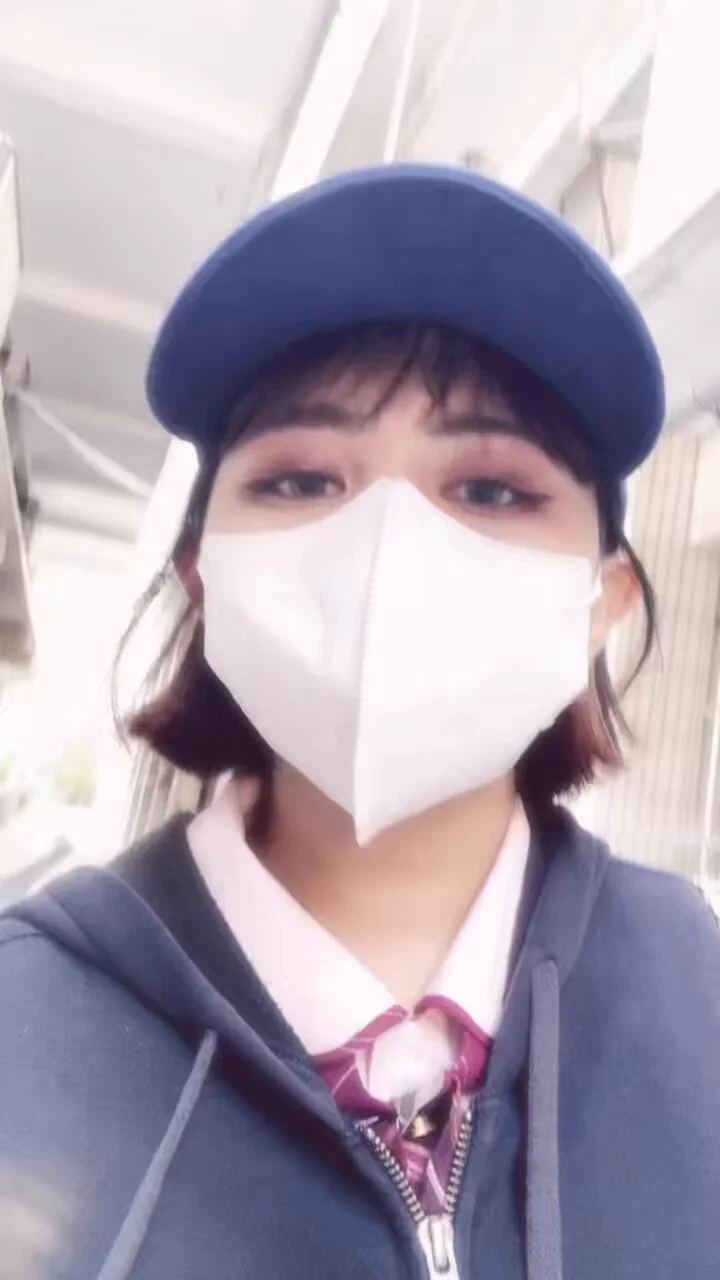 或許在幸福時 我很高興自己只是一個普通人 但是在現實中也會難過自己只是一個普通人 https://t.co/NAwEPXzTjL