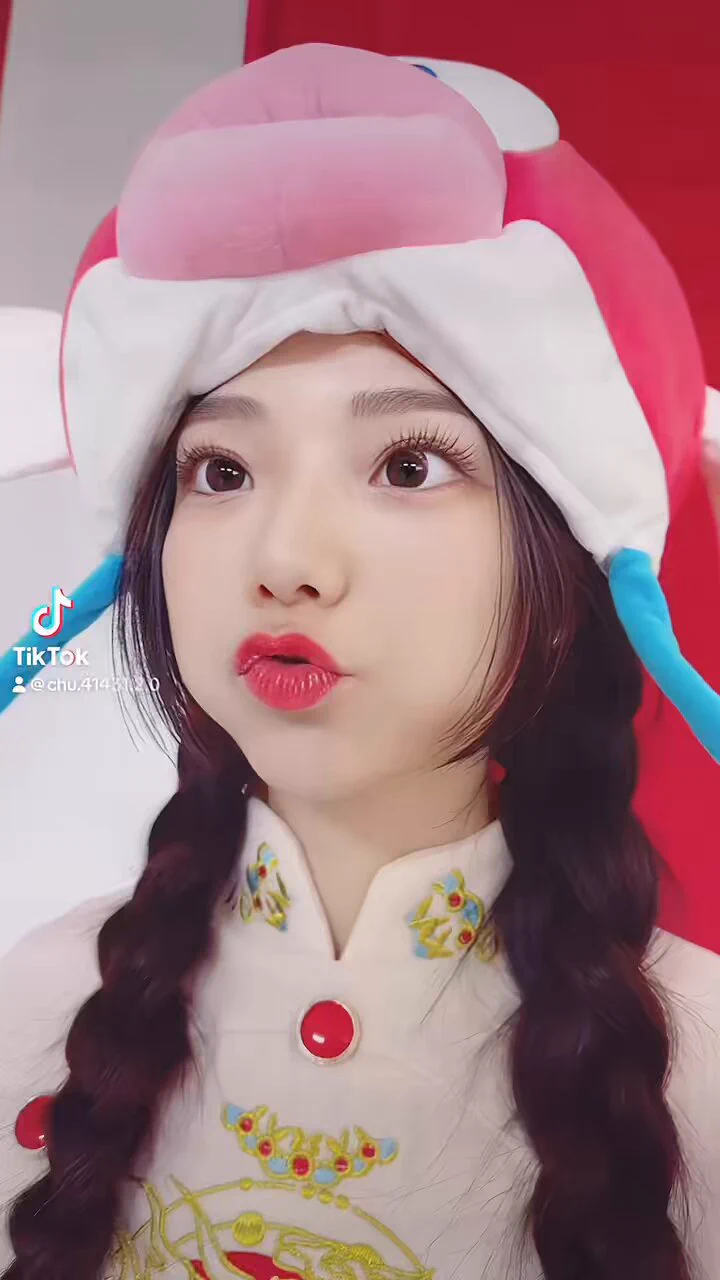 年年有魚😚😚😚每晚TikTok 直播～～https://t.co/waHavqcCQr https://t.co/0aSeAkToXW