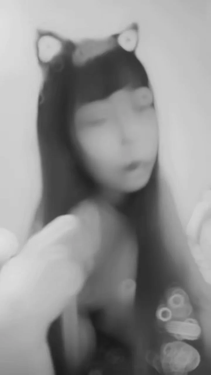 情人節快樂 剩兩小時沒男倫在旁邊啦🥺 https://t.co/SVop2AGlZP