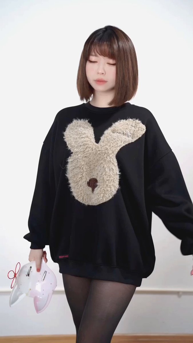 愚者千面,游戏人间。你~会找到答案吗？🎆

#崩壊スターレイル  #スターレイル 
#花火 #Sparkle https://t.co/hiovzUwwLz