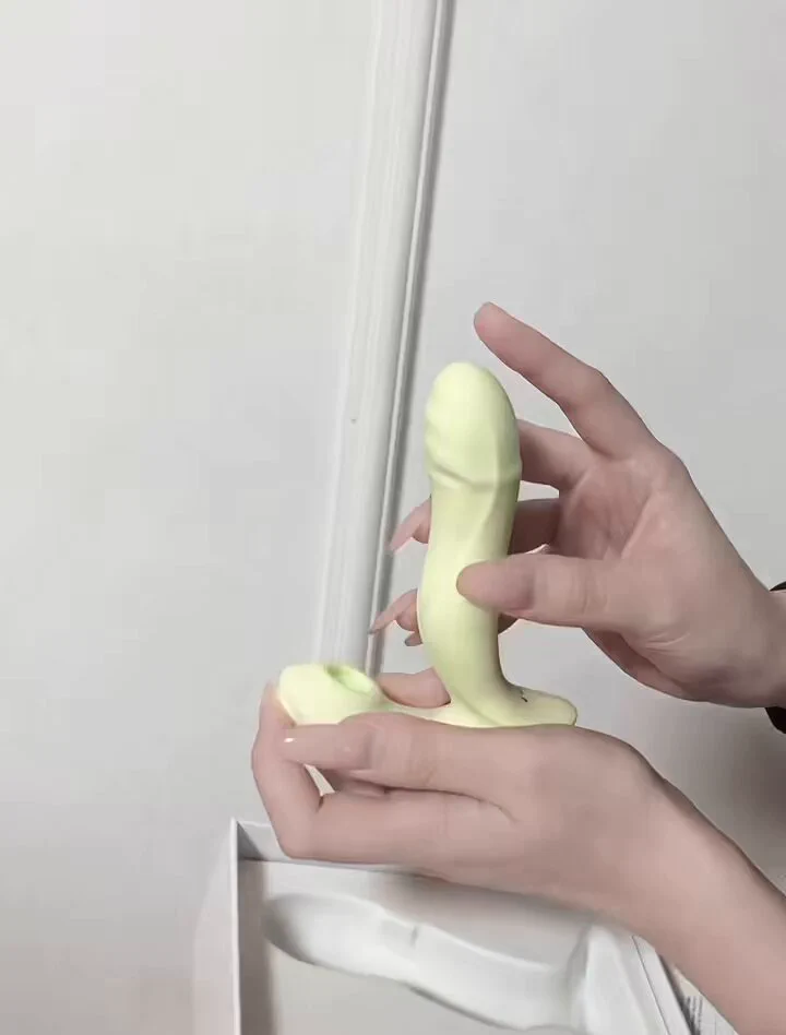 最近的火爆新品！穿戴炮机😍😍
妈的我超爱，终于出了个可以一边走路一边抽插的跳蛋型炮机了，这个速度还是抵档位，高档位会更快。
一般的跳蛋说实话我其实没啥感觉，但是这个我真的会半路忍不住找厕所🥹🥹🥹 https://t.co/3D942aoPOq