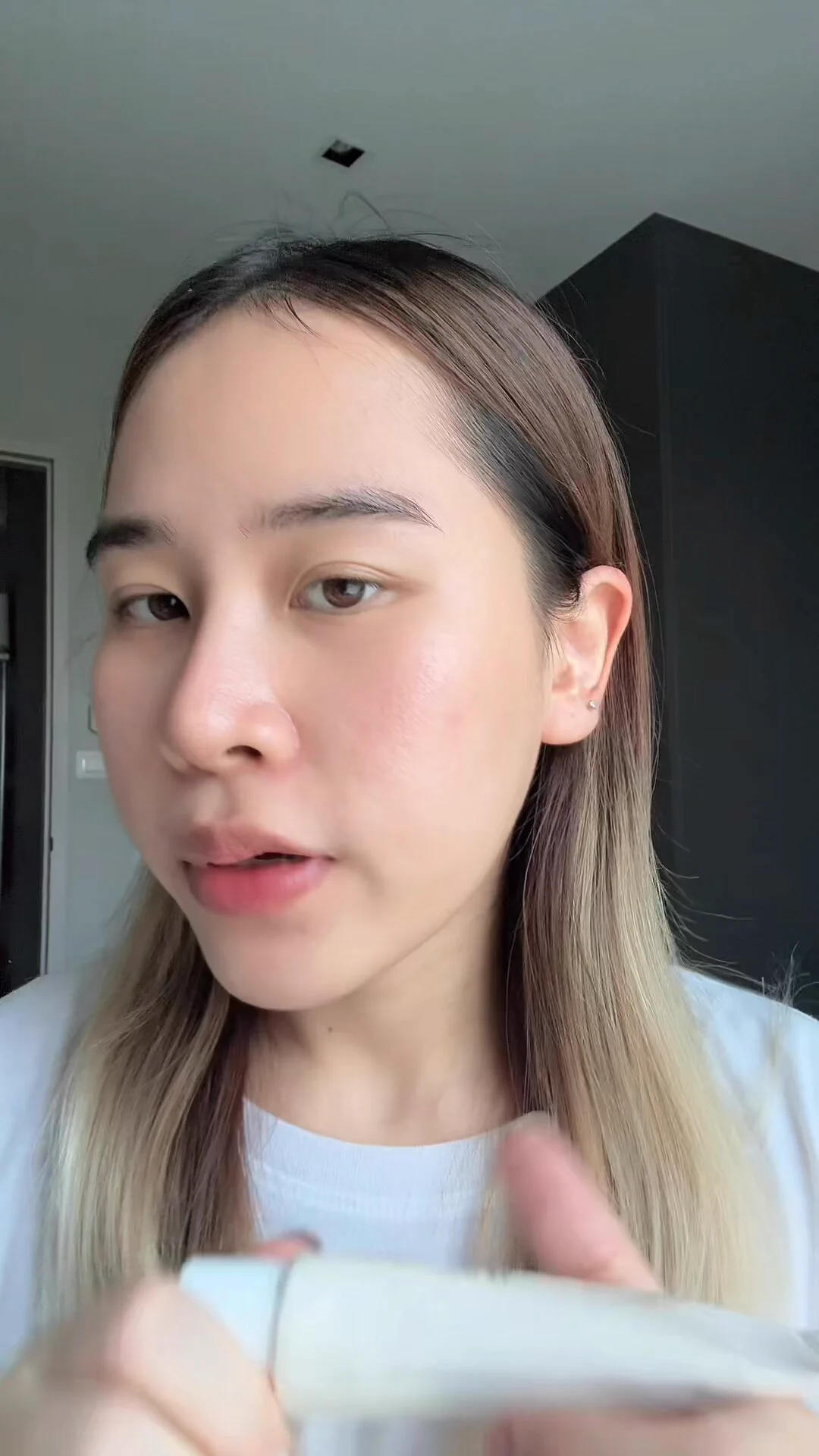 เรียกว่าเป็นกันแดดคนขี้เกรียจได้ปะ คือมันง่ายเกิ้น มันเร็วไปหมดอะ กันแดดของ BOJ ซึมอย่างไว เนื้อดีโคตรๆ ชอบทั้ง 2 รุ่น สูตรครีมกันแดดข้าวตัวดัง นี่แนะนำแบบหลอดทาตอนเช้า แล้วแบบสติ้กเอาไว้เติมระหว่างวันอะ ทุก2-3ชม. มันใช้ง่ายสะดวก บางเบา หน้าไม่เยิ้มหรือเป็นขุย แนะนำสุดๆๆชอบมาก https://t.co/z2hFNh0uO1