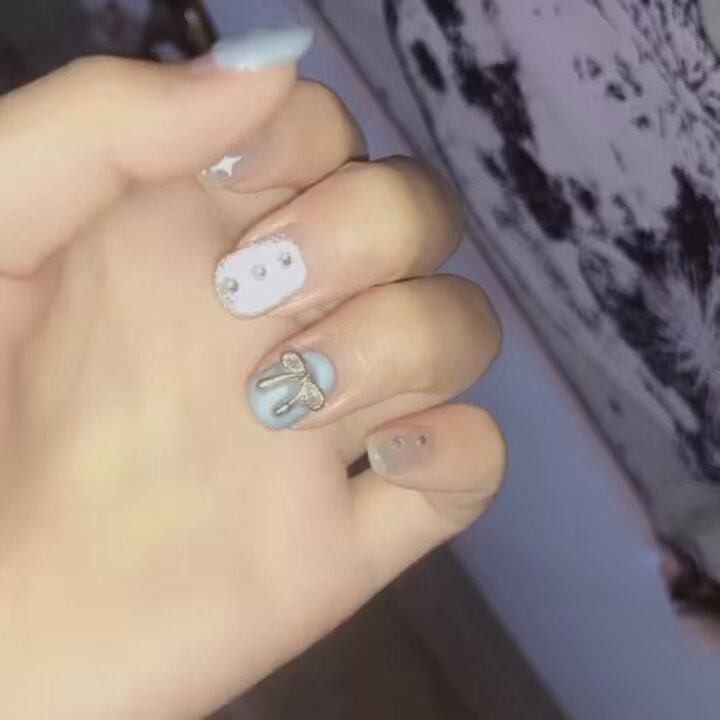 美甲師幫我做ㄉ指甲我每次都很喜歡

ㄅ過這次要找別ㄉ美甲師ㄌ
因為指甲太長+時間喬不攏😭

不然他做ㄉ我覺得都滿適合我ㄉ🥹 https://t.co/5yR2XbtN8v