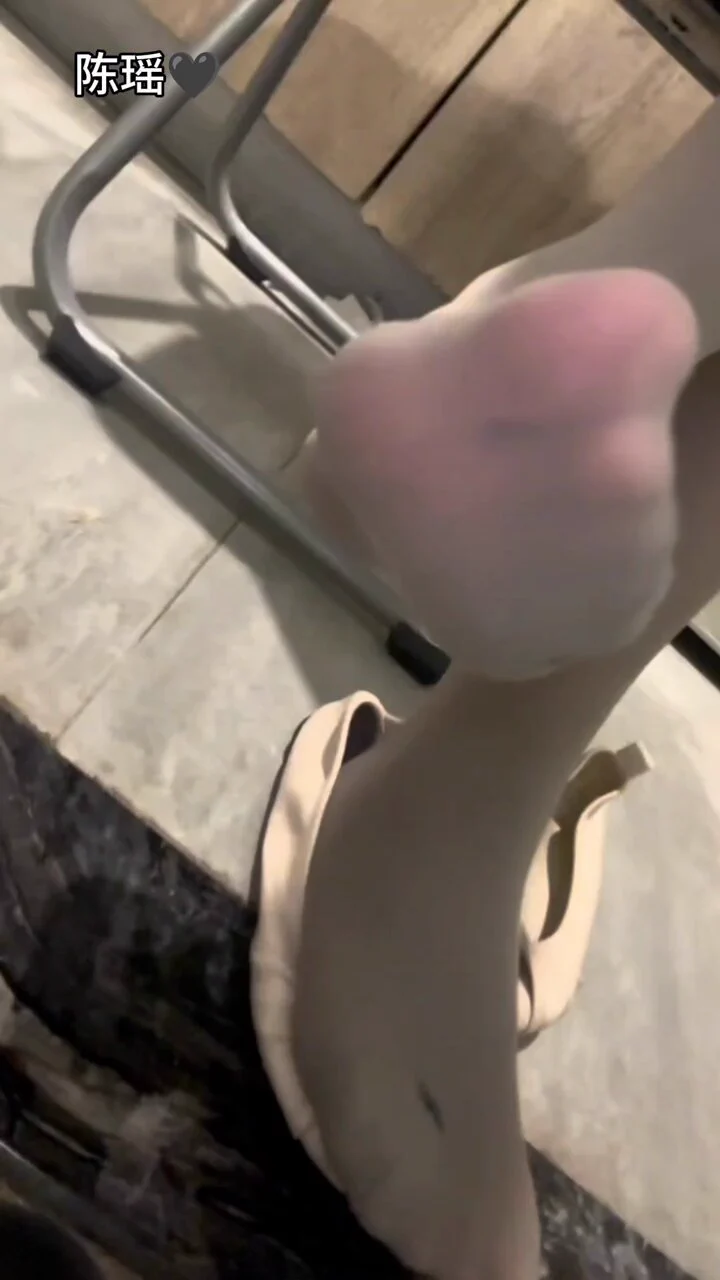 你要知道，允许你爬过来祝妈妈母亲节快乐，也是给你的赏赐呢~🖤评论给妈妈送祝福吧~♡乖乖孝顺妈妈，被妈妈几句话提空♡贱狗♡ https://t.co/8E1Dllxl0y