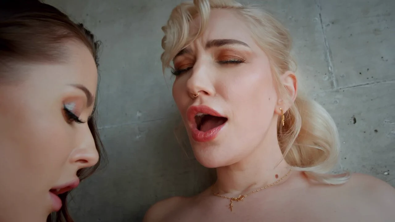 OUT NOW! @sybilA_official and I spend some quality time together 💦💦🥵 https://t.co/DLGWne8qck