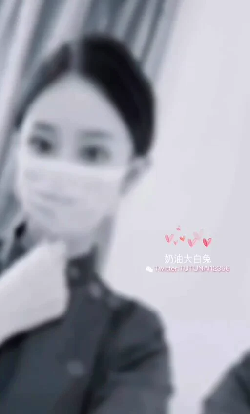 上班的时候：累并开心着……下班的时候痛并快乐着……谁懂啊？ 家人们🥲 https://t.co/IHC1nj3vLG