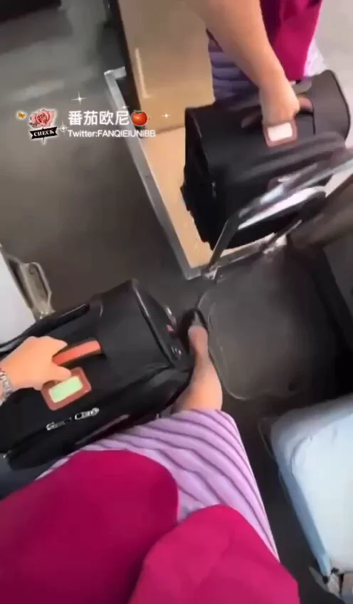 几乎没睡😣😣😣 这么下去感觉都快绝经了 https://t.co/Ioic58IQio