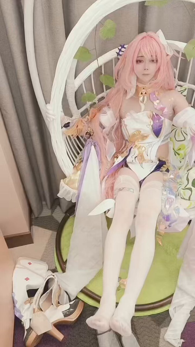 儿童节就该让小母狗@MercuryLamp7 叫爸爸 https://t.co/Q9U9MjXPBY