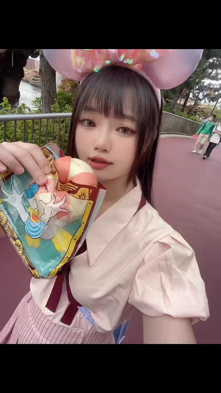 去迪士尼吃包子 香腸 熱狗大家最推薦的迪士尼沒事？ https://t.co/cDwVgCPrnN
