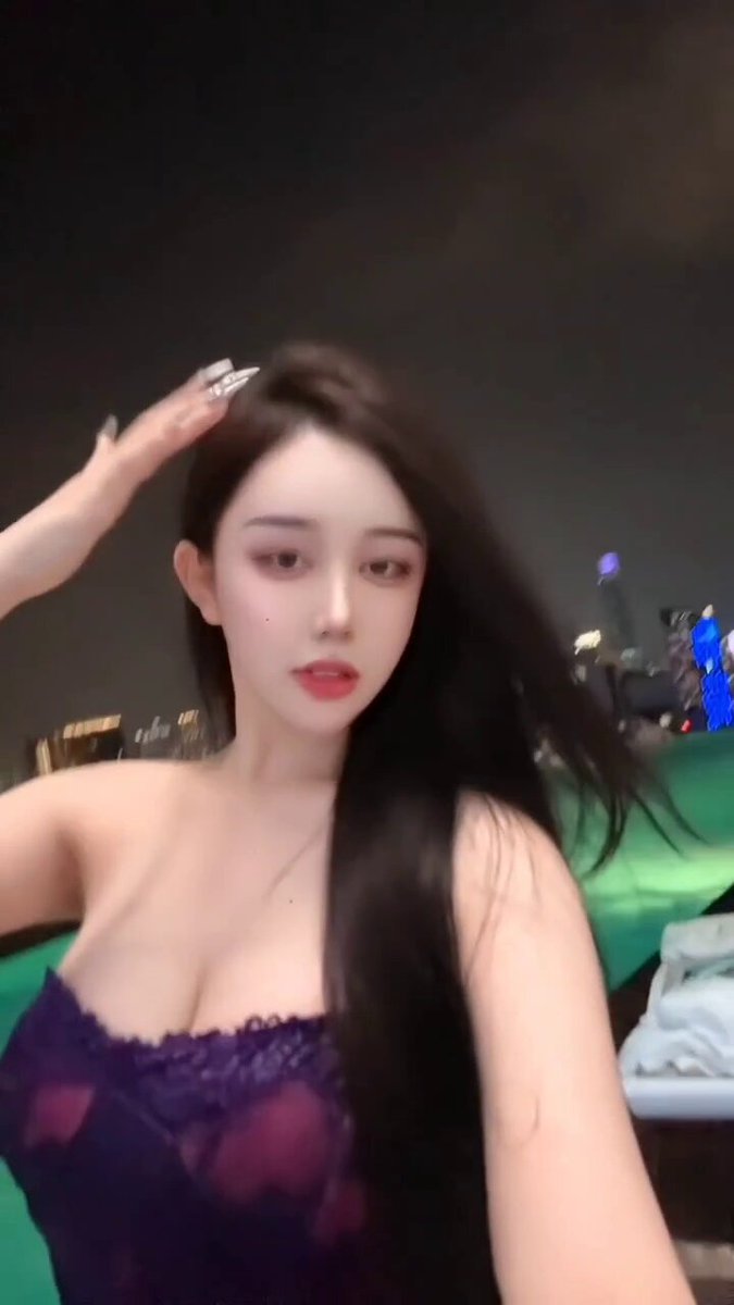 猜猜我在哪儿，看后面那塔。(ﾟ∀ﾟ)👉 https://t.co/J5ViJuccG5