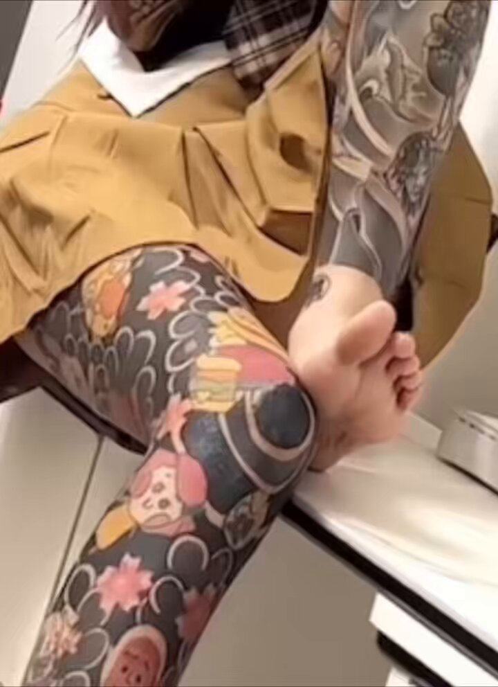 #精神小妹 #无脑上供  #冤种  #舔狗  #洗脑 #奴下奴 #白给 #红框挑战 #男M任务 https://t.co/K3GF0uAWoZ