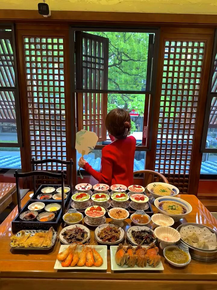 哇塞，蟹黄面
真的鲜掉下巴了
谁知道哪里的蟹黄面最好吃？ https://t.co/jUGtMWq4SX