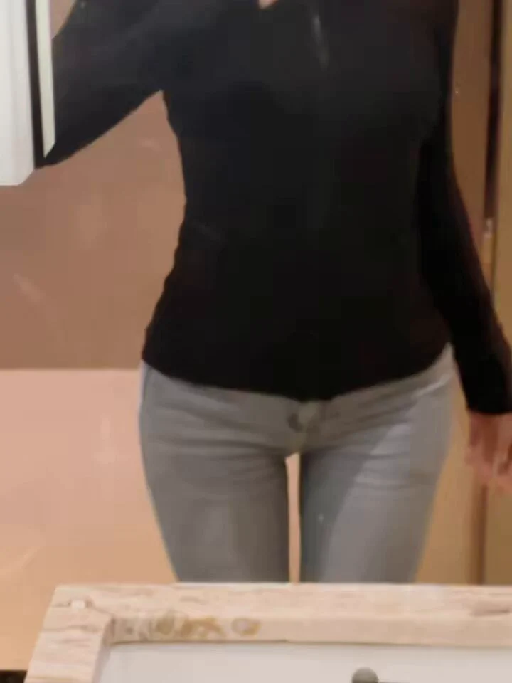 超绝完美腰臀比身材啊 https://t.co/xBFFYBnYnw