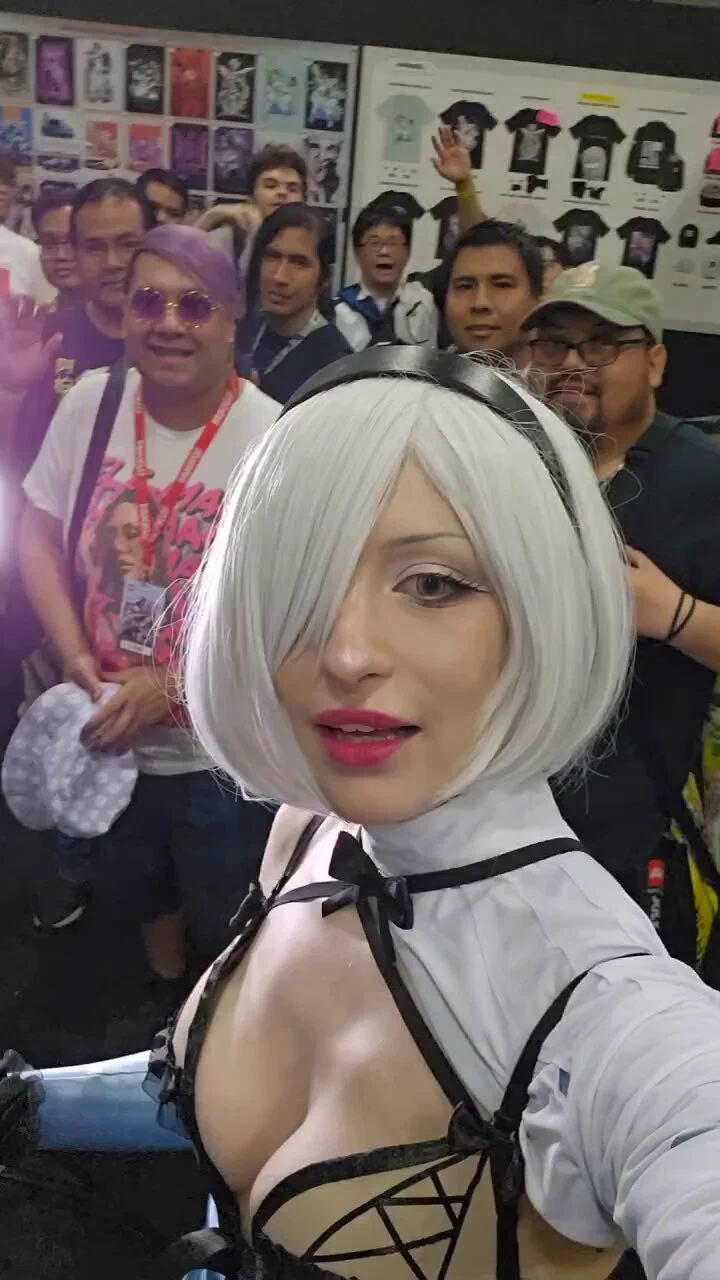 THANK YOU SO MUCH to all of you that came to see me at my fan meetings, you're the best fans ever ilysm and I can't wait to meet again next year! Meeting you is the highlight of my AX trip for sure. It helps to keep me grounded and realize how lucky I am to have you support my work ILYSM