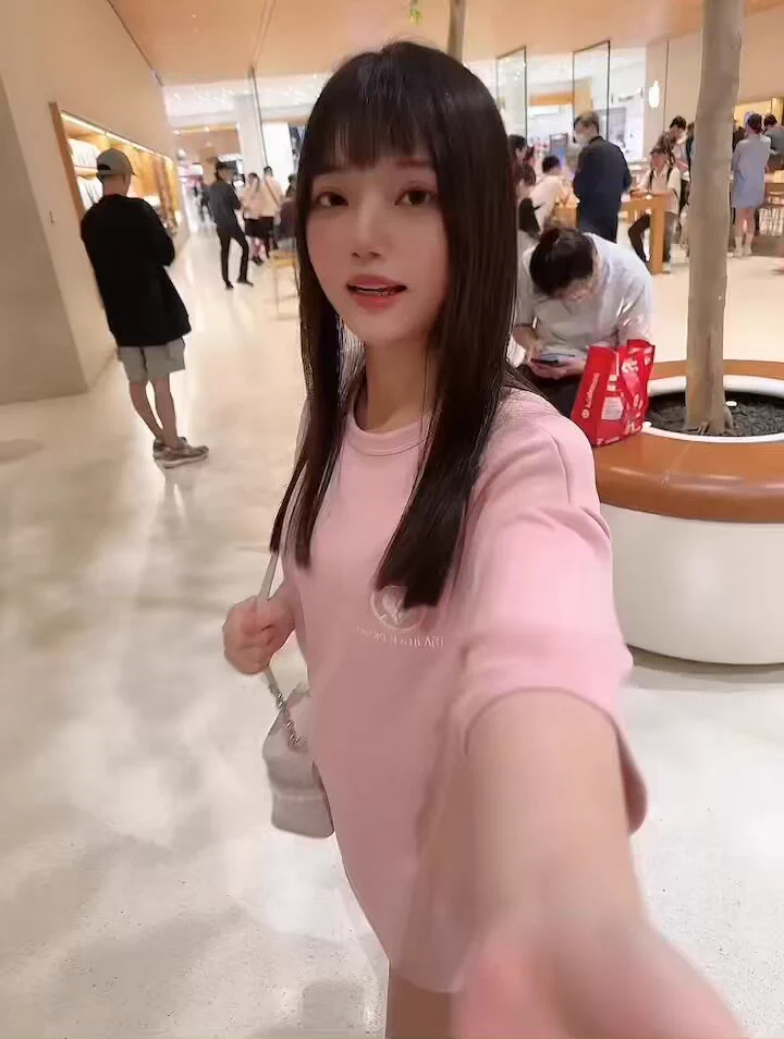 有人要一起過情人節嗎💘 https://t.co/E6cECp1VEd
